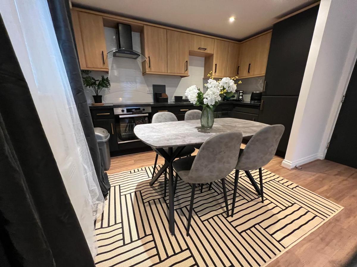 Modern 2 Bedroom Aesthetic Apt Mánchester Exterior foto